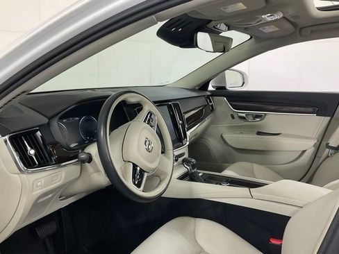 Used 2018 Volvo S90 T5 Momentum w/ Convenience Package AWD/4WD image 23