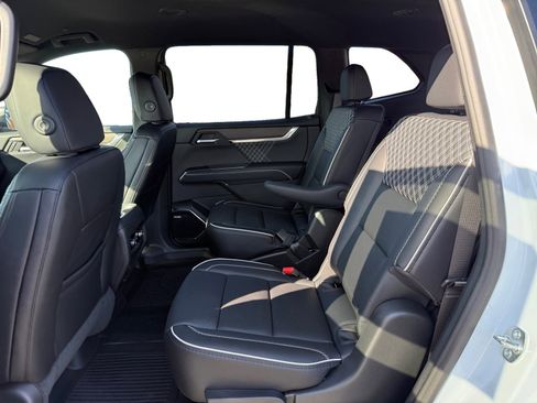 New 2026 GMC Acadia Denali w/ Super Cruise Package image 16