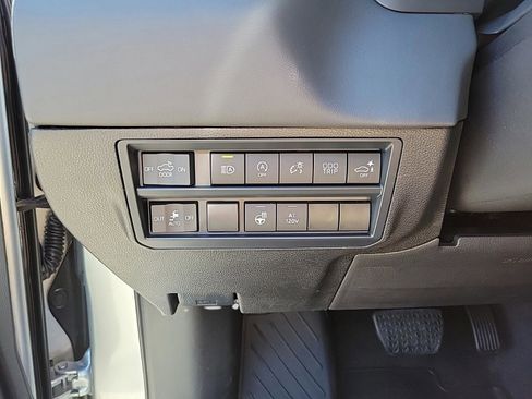 New 2025 Toyota Tundra Platinum image 33