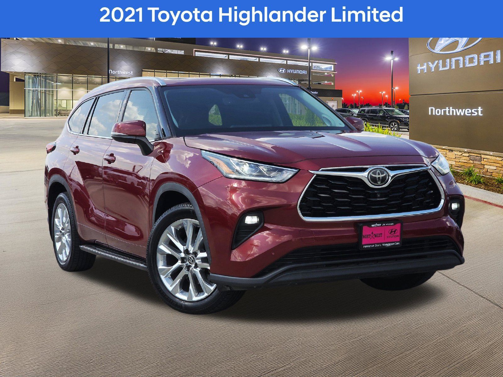 Used 2021 Toyota Highlander Limited FWD image 1