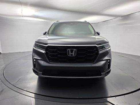 Used 2023 Honda Pilot Elite image 2