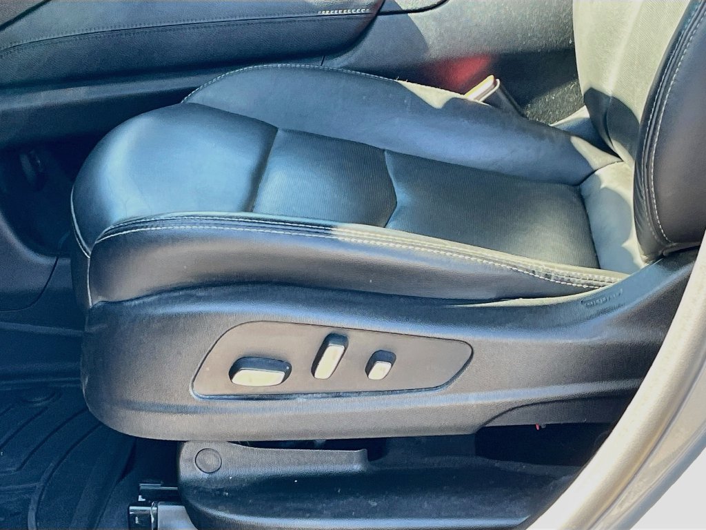 Used 2022 Cadillac XT5 Sportv w/ LPO, ONYX Package AWD/4WD image 19