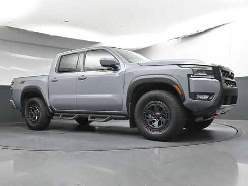 Certified 2025 Nissan Frontier PRO-4X AWD/4WD image 24