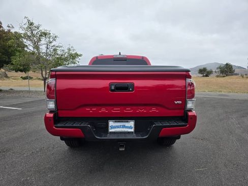 Used 2022 Toyota Tacoma TRD Sport w/ Technology Package AWD/4WD image 11