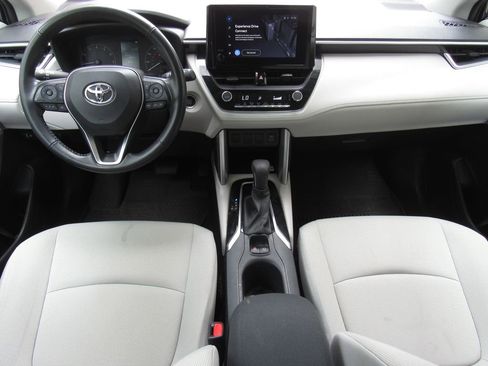 Certified 2023 Toyota Corolla Cross LE w/ Moonroof Package AWD/4WD image 27