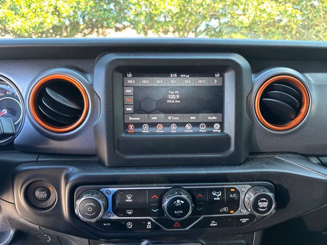 Used 2021 Jeep Gladiator Mojave w/ Trailer Tow Package AWD/4WD image 26