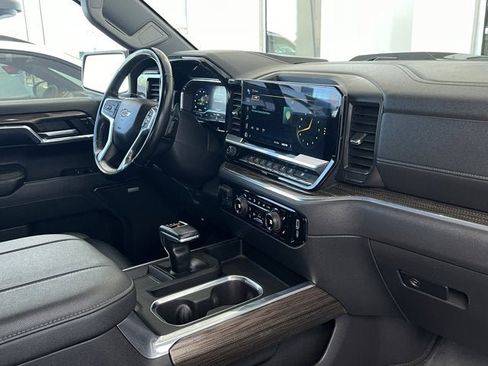 Used 2023 Chevrolet Silverado 1500 LT Trail Boss w/ LT Trail Boss Premium Package AWD/4WD image 22