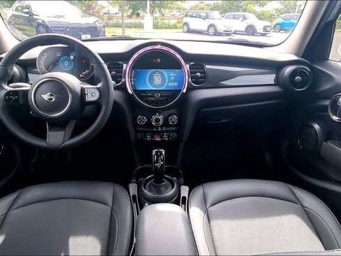 Certified 2024 MINI Cooper 4-Door Hardtop image 16
