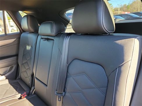 Certified 2024 Volkswagen Atlas Cross Sport SE w/ Panoramic Sunroof Package image 11