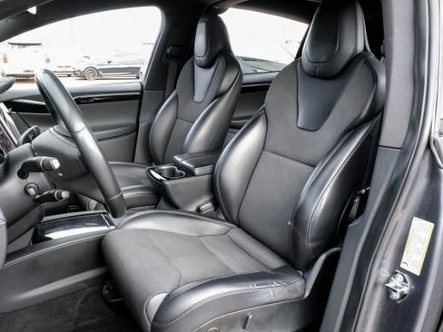 Used 2018 Tesla Model X 100D image 39