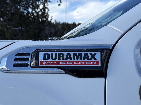 Used 2024 GMC Sierra 3500 Denali w/ Denali Reserve Package image 3