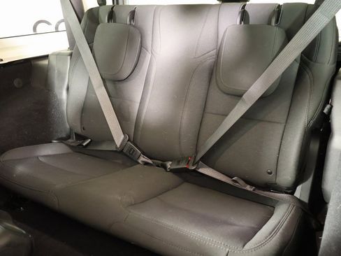 Used 2020 Jeep Wrangler Sport image 11