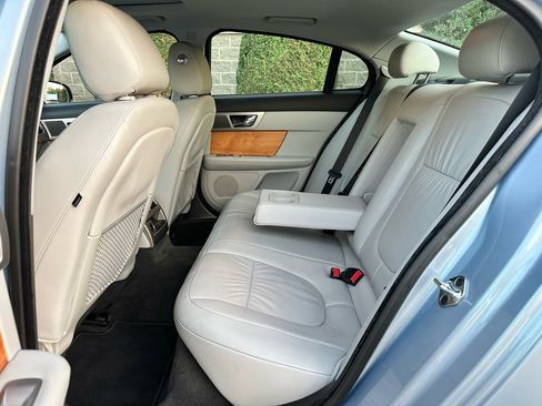 Used 2011 Jaguar XF Supercharged image 6