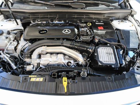 Certified 2025 Mercedes-Benz GLB 250 image 29