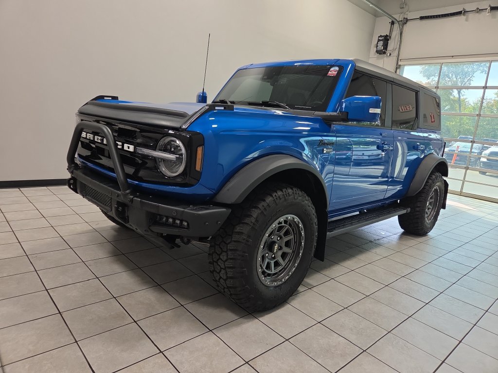 Used 2023 Ford Bronco Outer Banks AWD/4WD image 3