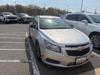Used 2012 Chevrolet Cruze LS video 1