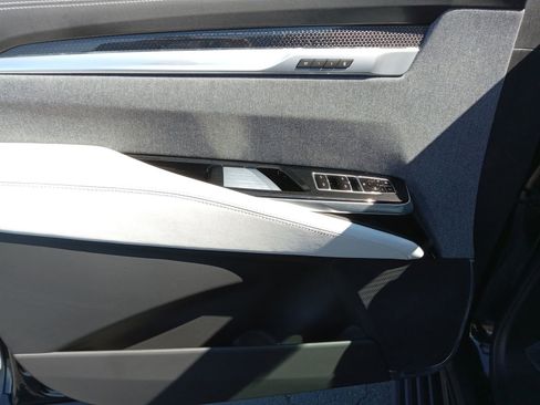 Used 2025 Cadillac Escalade V image 7