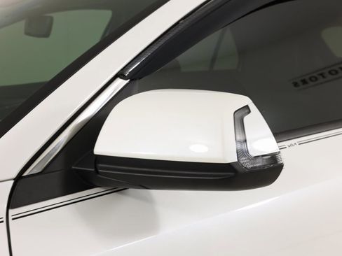 Used 2024 Kia Niro EX image 48