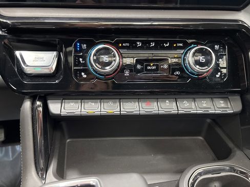 Used 2024 GMC Sierra 1500 AT4X image 47