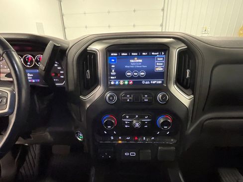 Used 2020 Chevrolet Silverado 1500 LT Trail Boss image 34