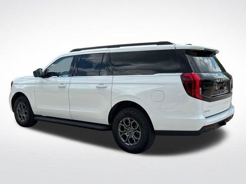 Used 2025 Ford Expedition Max Active AWD/4WD image 3