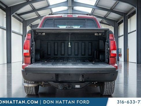 Used 2010 Ford Explorer Sport Trac XLT image 28