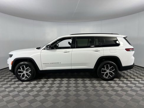 Certified 2024 Jeep Grand Cherokee L Limited w/ Luxury Tech Group II image 8