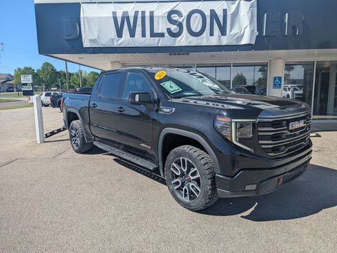 Used 2024 GMC Sierra 1500 AT4 w/ Technology Package AWD/4WD image 1