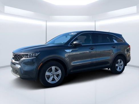 Used 2023 Kia Sorento LX image 7