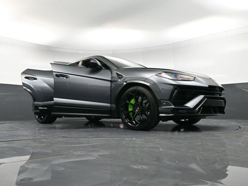 Used 2024 Lamborghini Urus Performante image 43