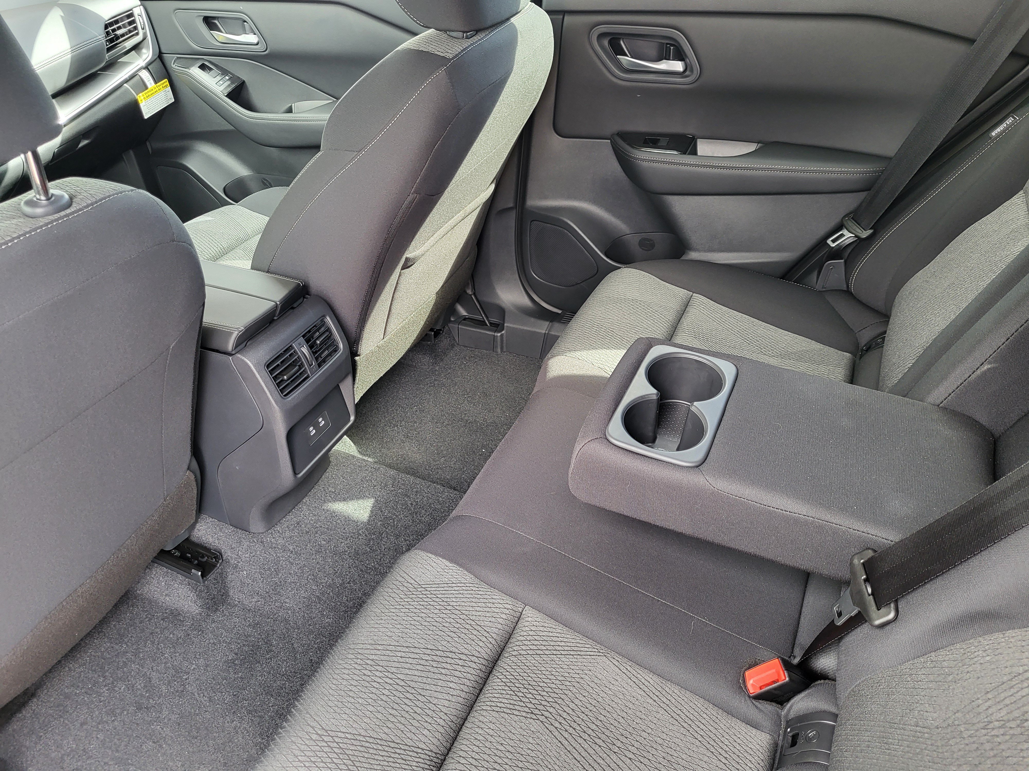 New 2026 Nissan Rogue SV AWD/4WD image 18