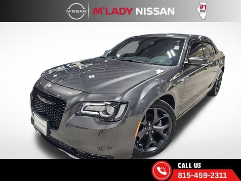 Used 2023 Chrysler 300 S w/ Safetytec Plus Group image 2