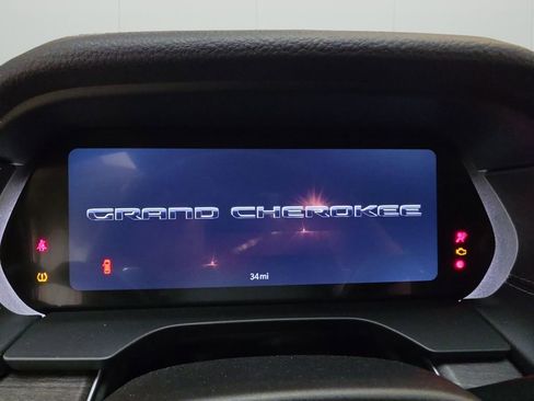 New 2026 Jeep Grand Cherokee L Limited AWD/4WD image 19