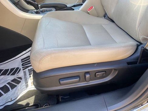 Used 2015 Honda Accord EX-L image 40