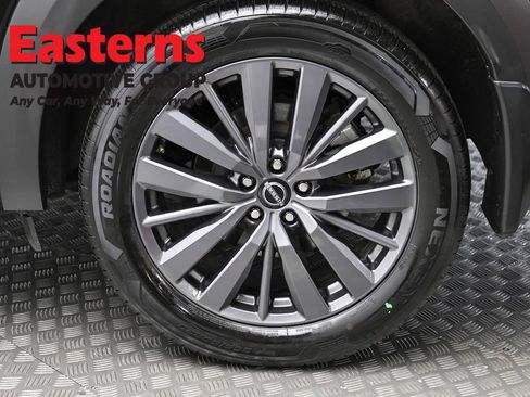 Used 2023 Nissan Pathfinder SL w/ SL Premium Package image 8