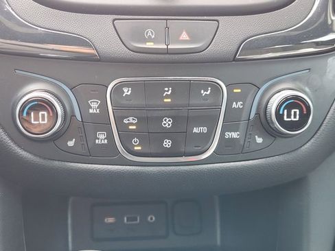 Used 2023 Chevrolet Equinox RS w/ LPO, Floor Liner Package image 19