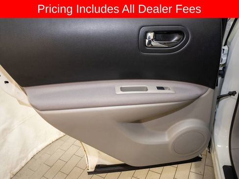 Used 2015 Nissan Rogue S w/ Convenience Package FWD image 8