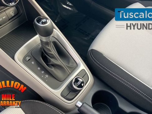 New 2025 Hyundai Venue SEL image 23