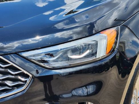 Used 2022 Ford Edge Titanium w/ Equipment Group 301A AWD/4WD image 9