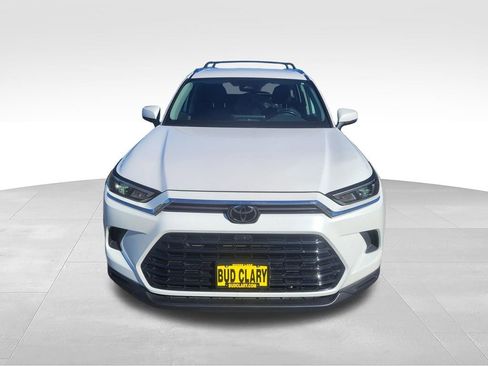 Used 2024 Toyota Grand Highlander XLE image 11