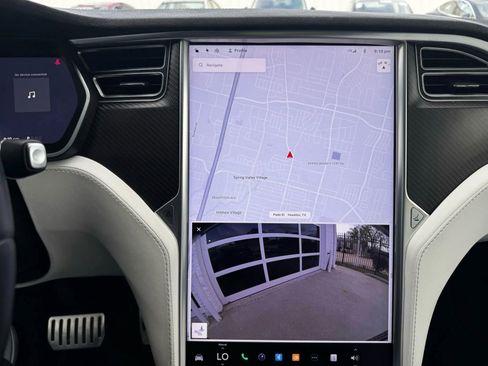 Used 2016 Tesla Model X Performance image 27