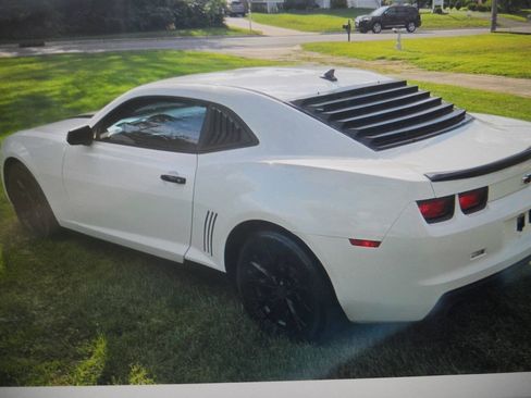 Used 2013 Chevrolet Camaro LS RWD image 9