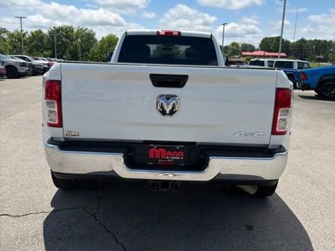 Used 2024 RAM 3500 Tradesman w/ Chrome Appearance Group AWD/4WD image 4