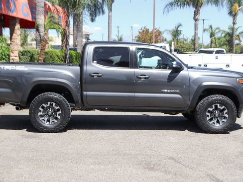 Used 2016 Toyota Tacoma TRD Off-Road w/ Towing Package RWD image 11