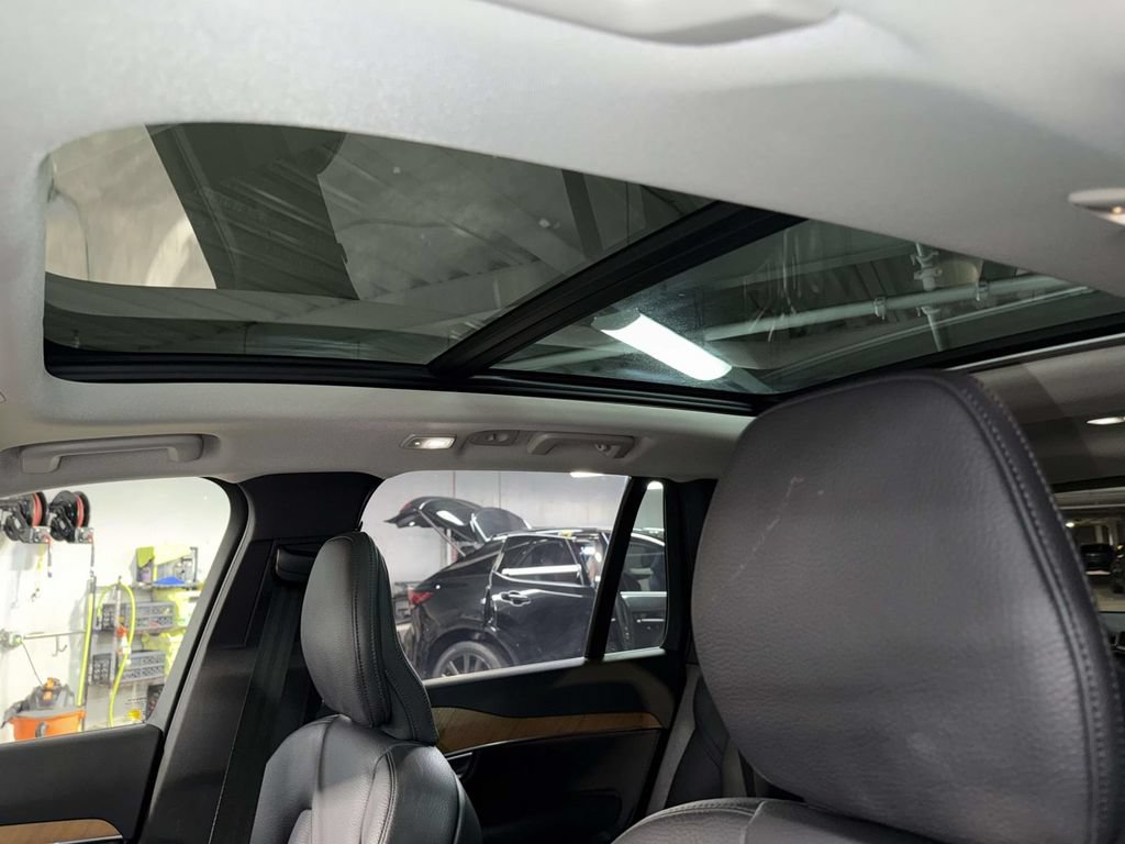 Used 2025 Volvo XC90 T8 Plus w/ Protection Package Premier AWD/4WD image 22