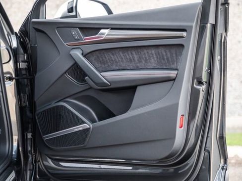 Used 2019 Audi SQ5 Premium Plus w/ Premium Plus Package image 82