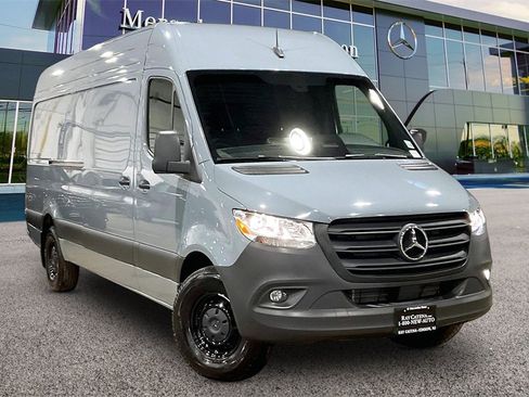 Used 2026 Mercedes-Benz Sprinter 2500 image 1