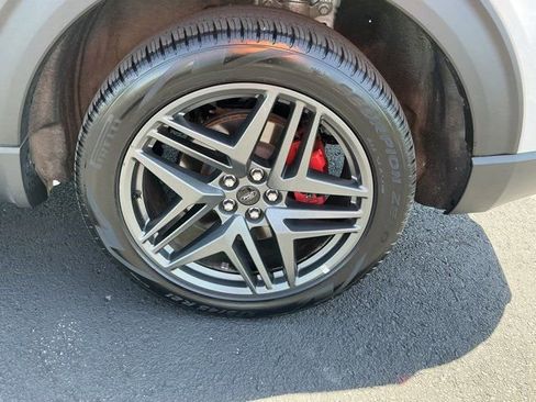 Used 2025 Ford Explorer ST-Line w/ ST-Line Street Pack AWD/4WD image 13