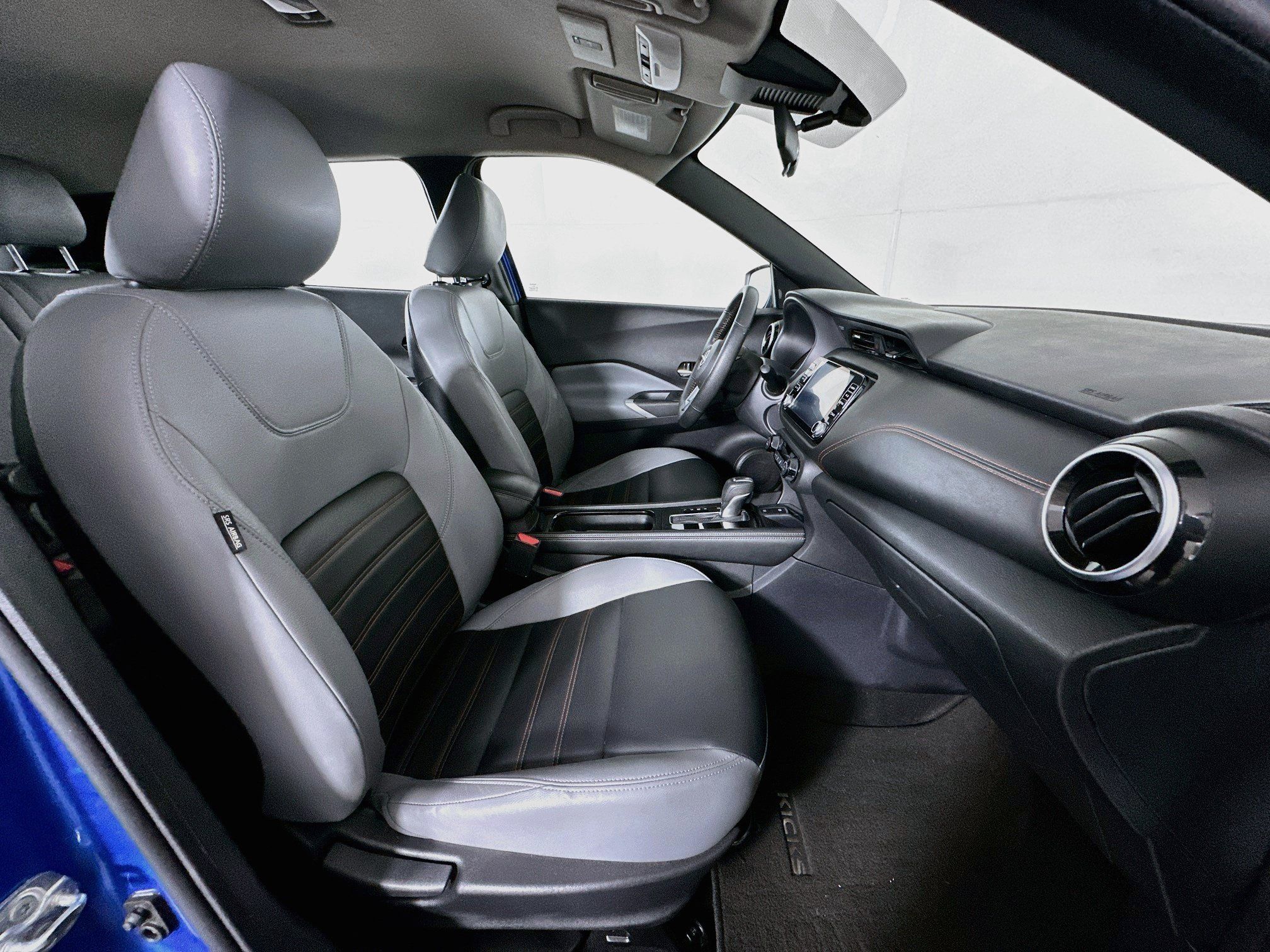 Used 2024 Nissan Kicks SR w/ SR Premium Package FWD image 29