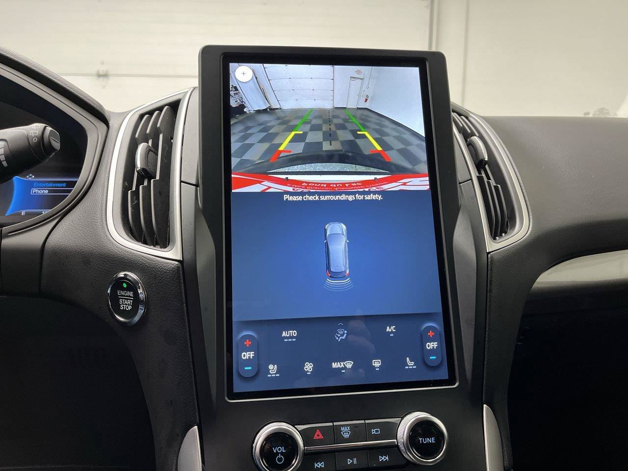 Certified 2024 Ford Edge SEL w/ Convenience Package AWD/4WD image 5